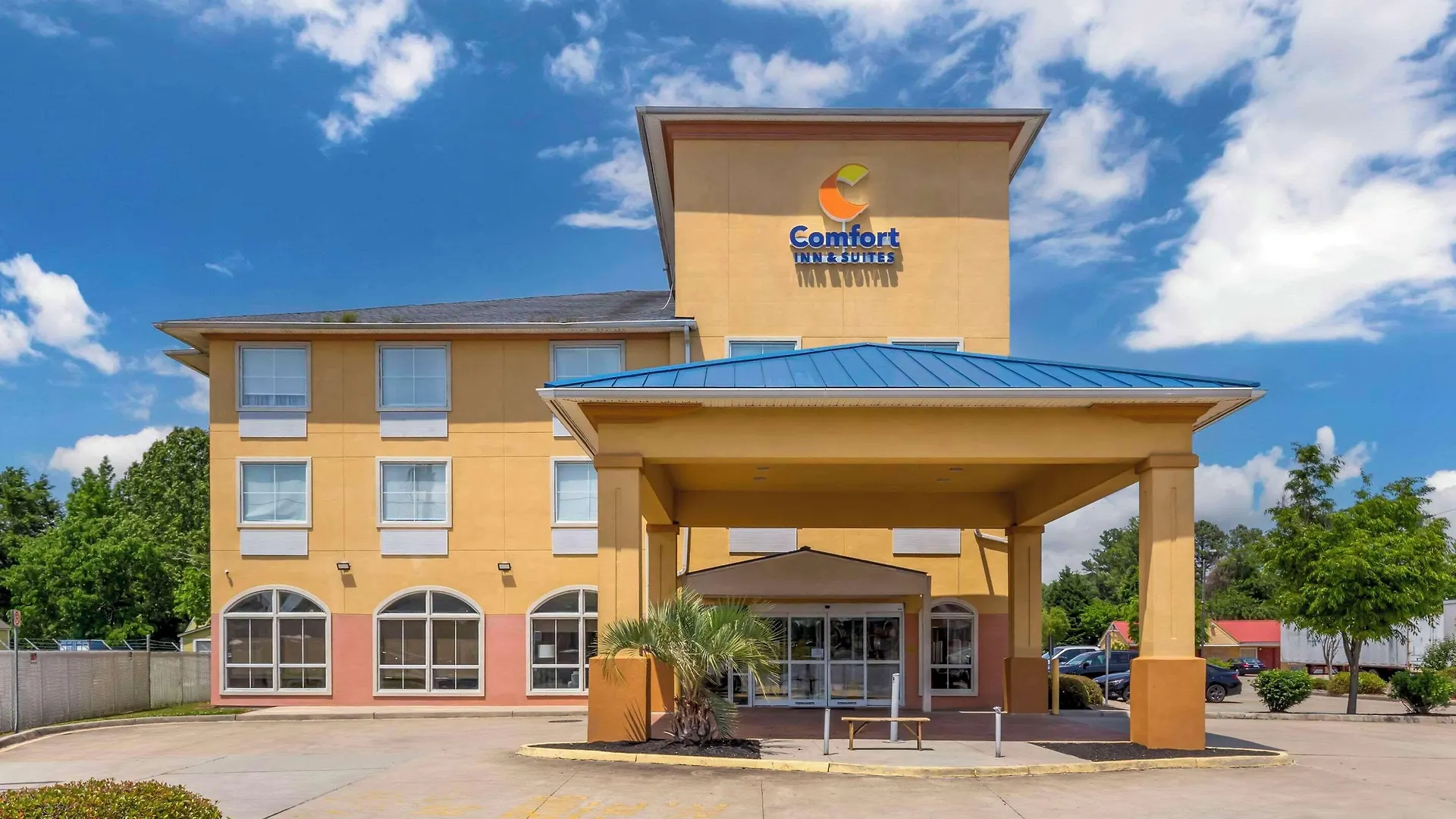 Staying Near Harbor Park, Norfolk: 4 Hotels Compared