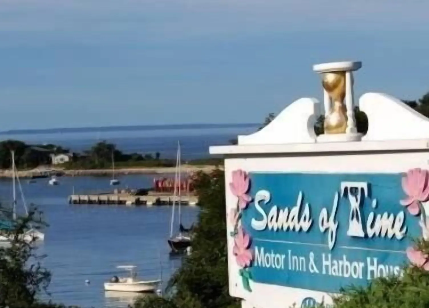 7 Central Hotels Near Marine Biological Laboratory Worth Booking