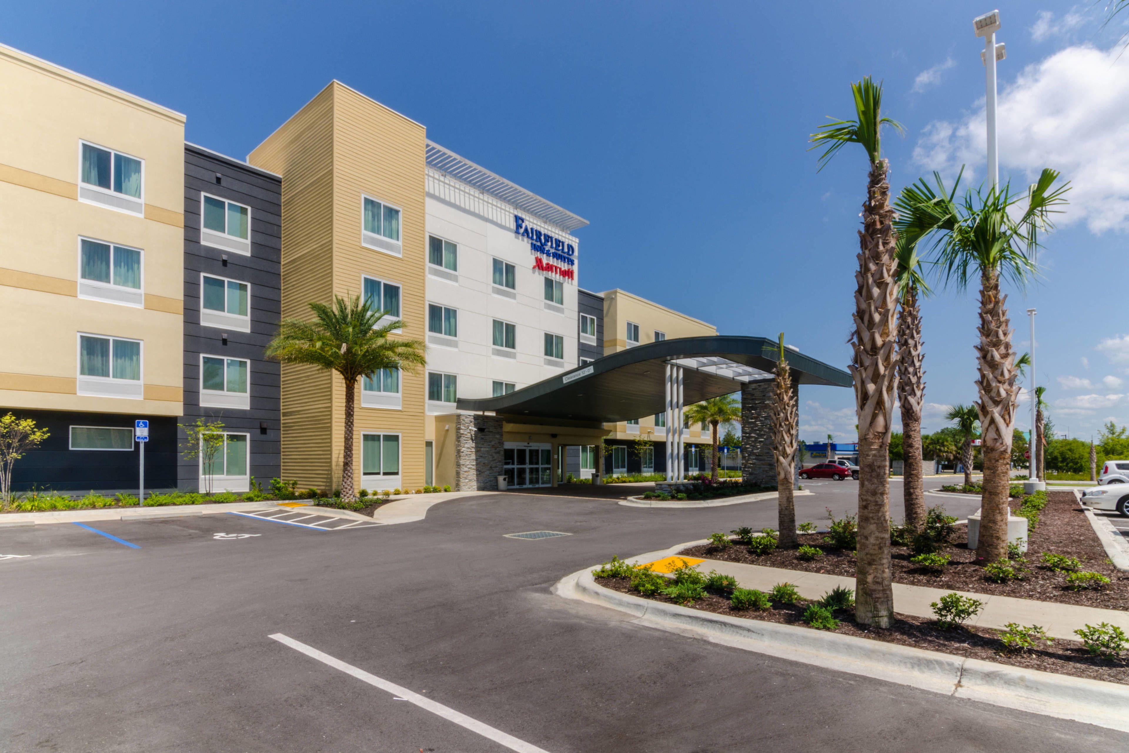 5 Family-Friendly Hotels Close to Oakland Terrace Park, Panama City