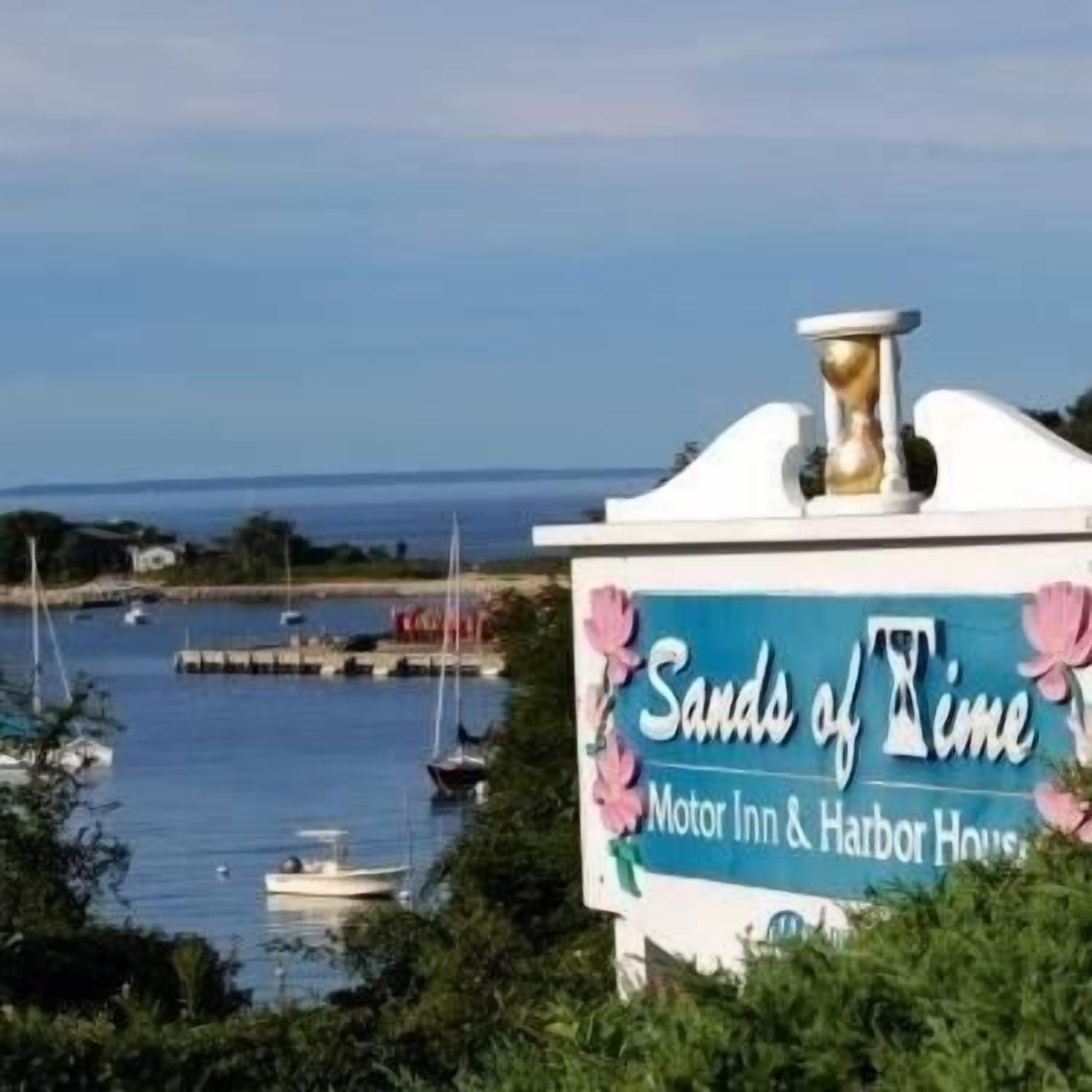 7 Central Hotels Near Marine Biological Laboratory Worth Booking